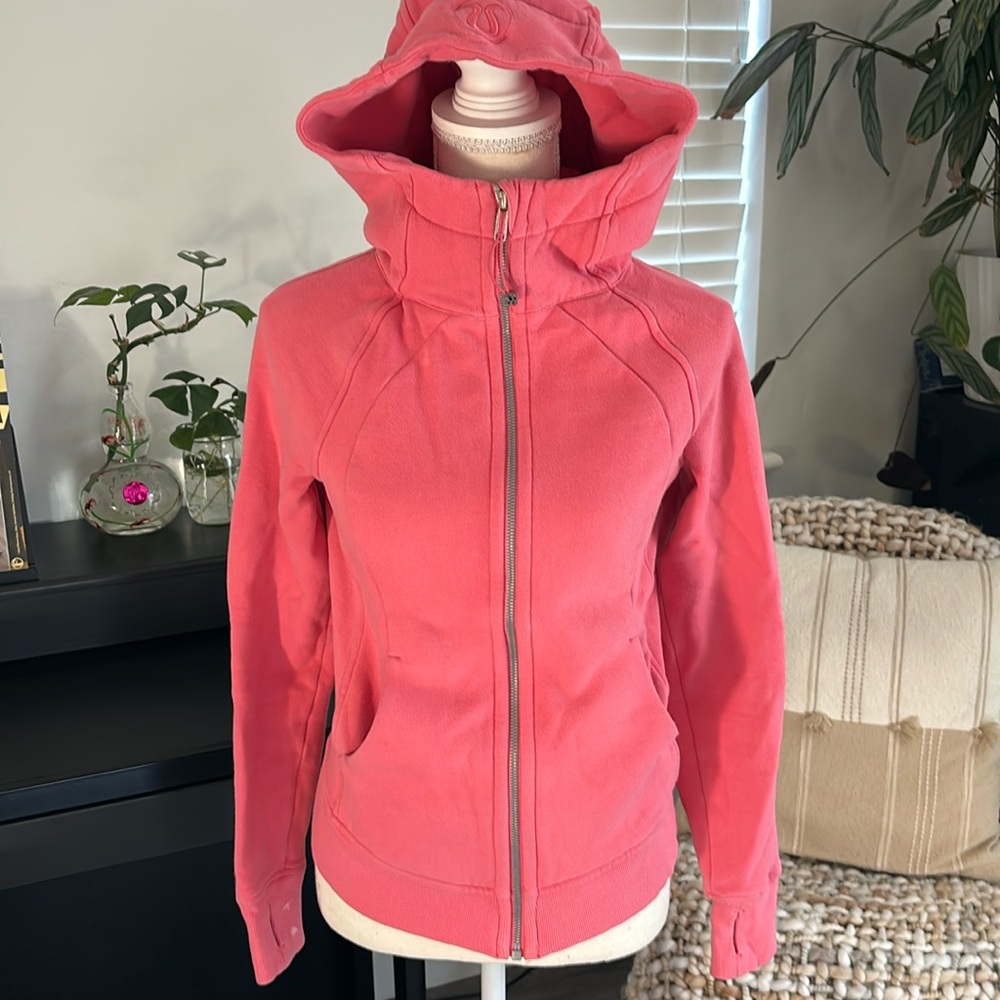 Lululemon jacket size 4